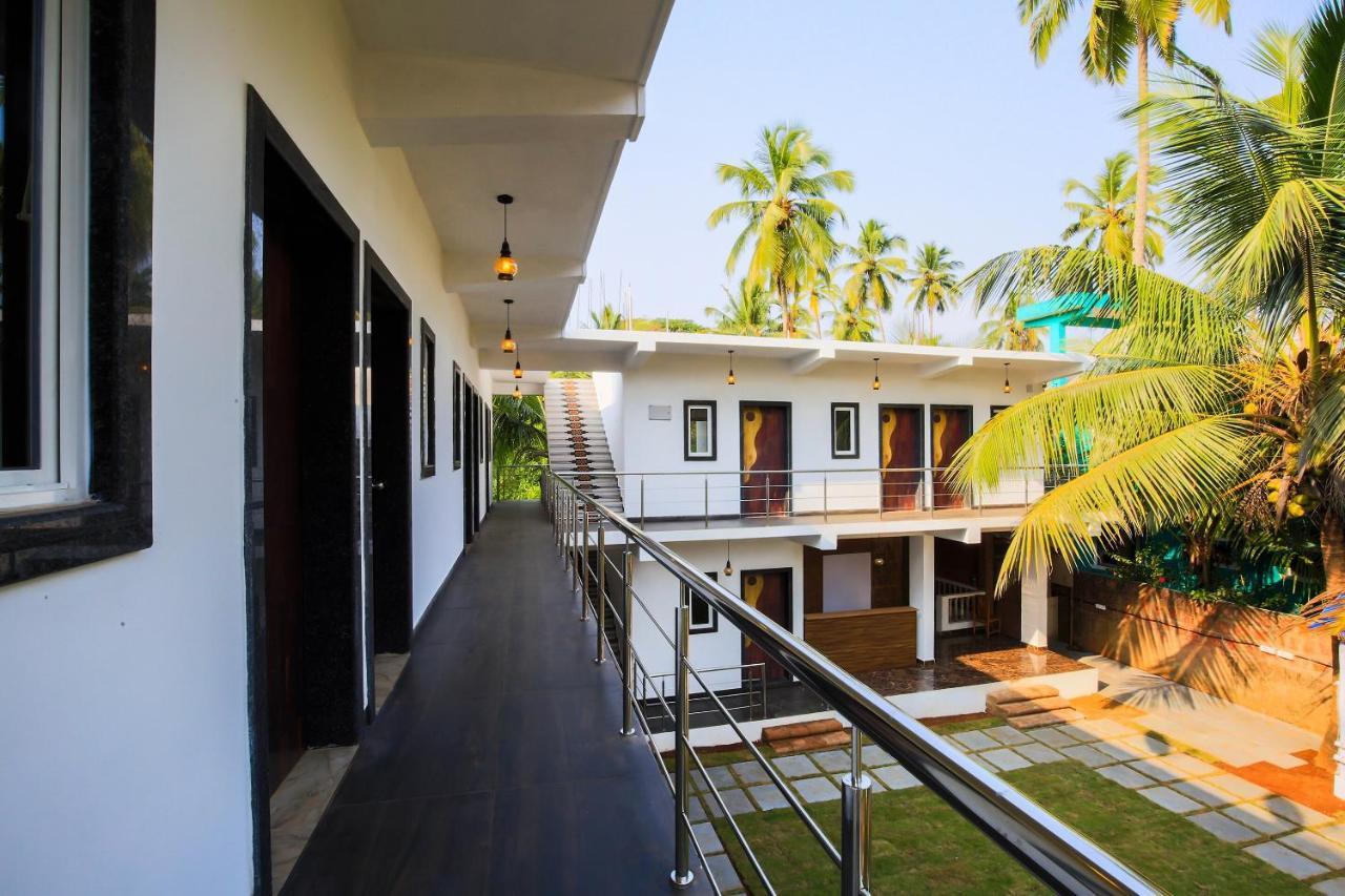Oyo 24173 La Conceicao Aldeia Morjim Hotel Buitenkant foto